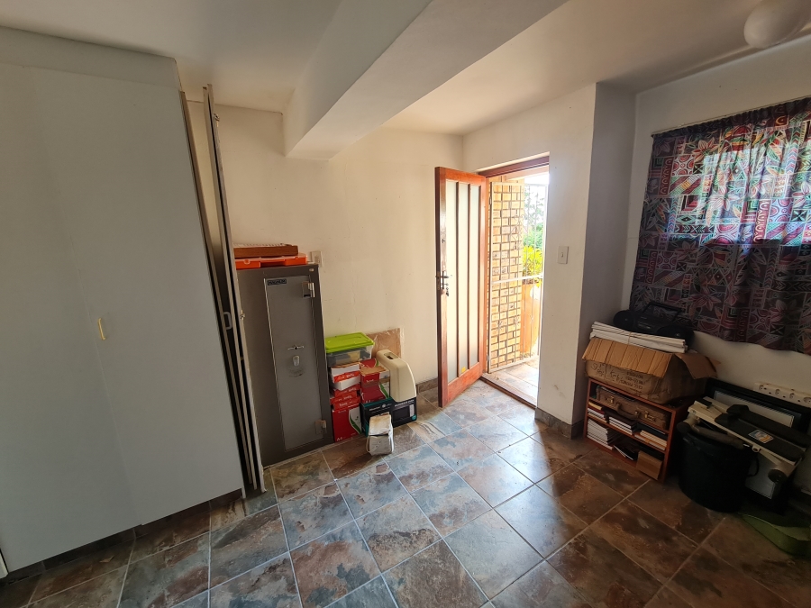 4 Bedroom Property for Sale in Ferreira Town Eastern Cape